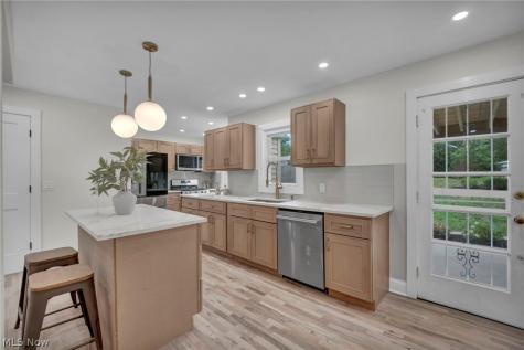 18329 Lomond Boulevard Shaker Heights OH 44122