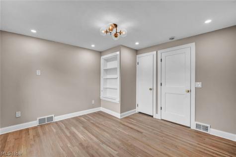 18329 Lomond Boulevard Shaker Heights OH 44122