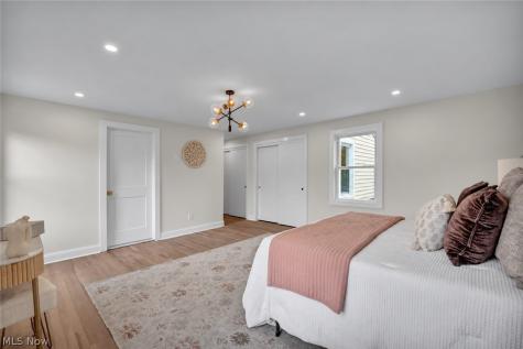 18329 Lomond Boulevard Shaker Heights OH 44122