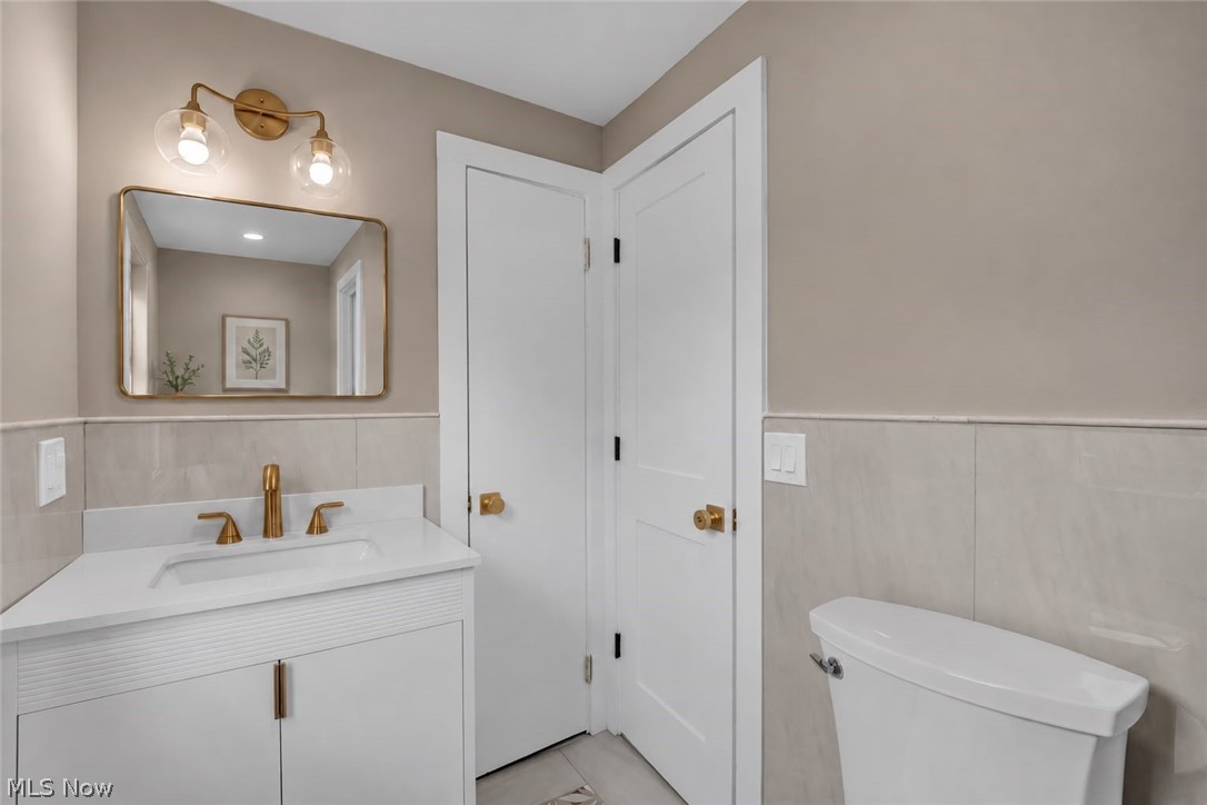 18329 Lomond Boulevard Shaker Heights OH 44122