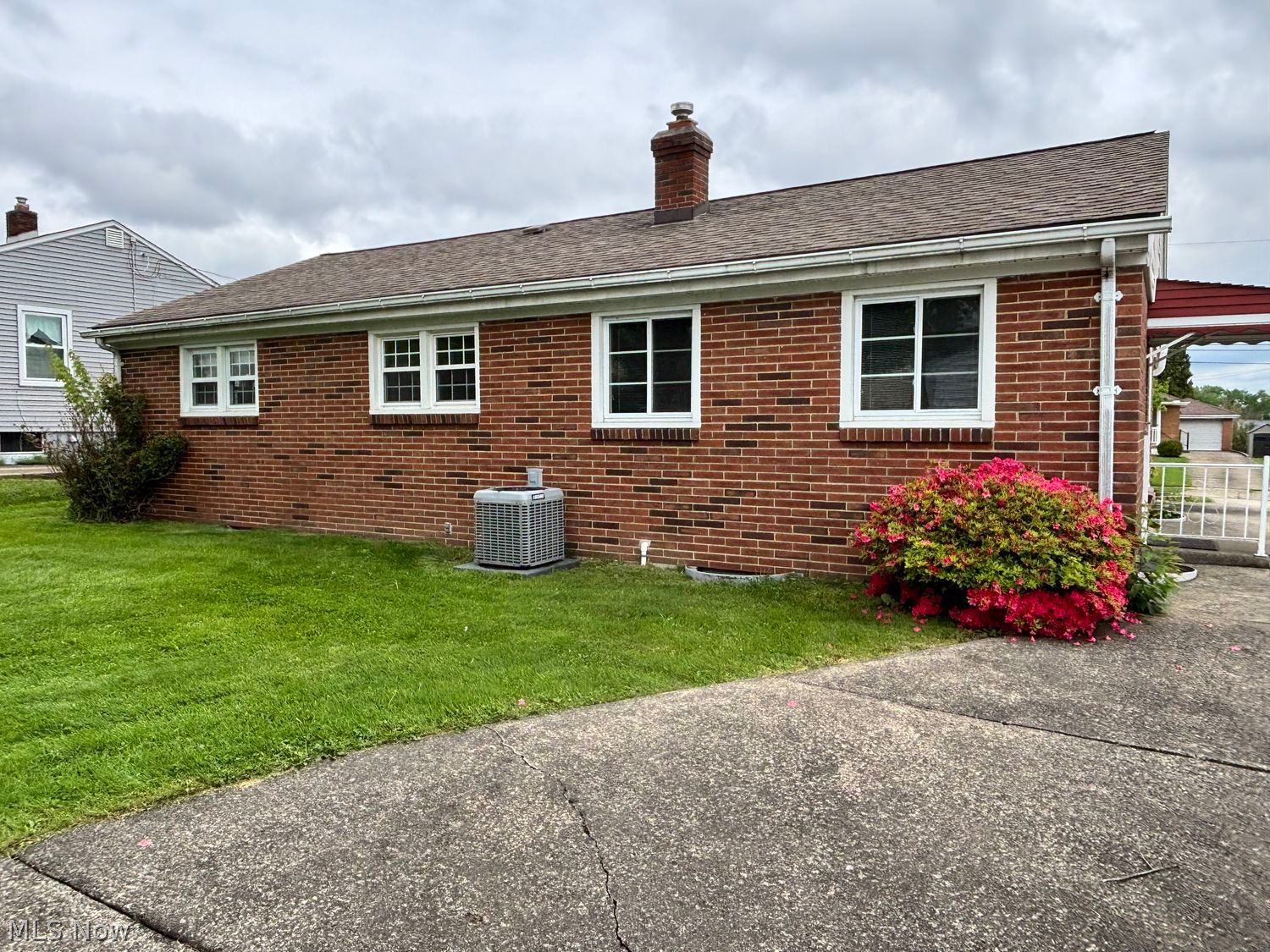 548 W Wilson Street Struthers OH 44471