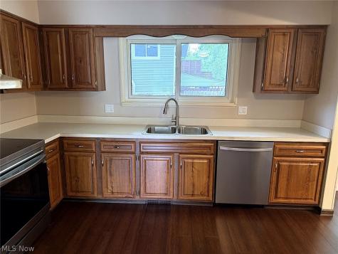 369 Fern Drive Berea OH 44017