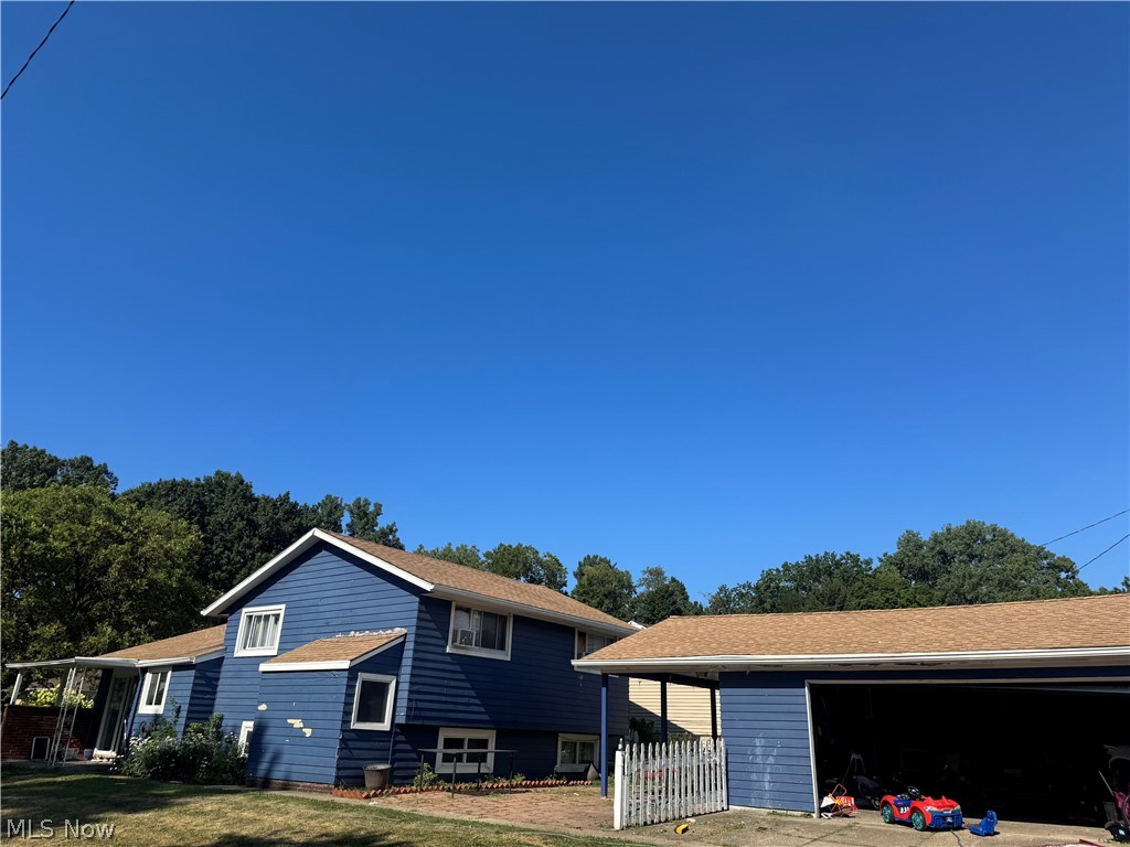 19219 Davinwood Drive Cleveland OH 44135