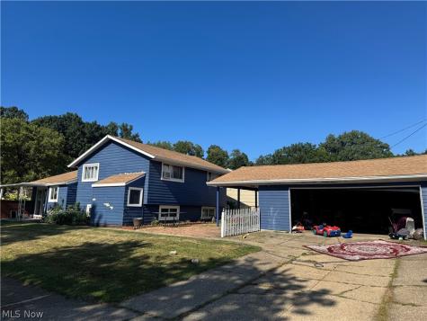 19219 Davinwood Drive Cleveland OH 44135