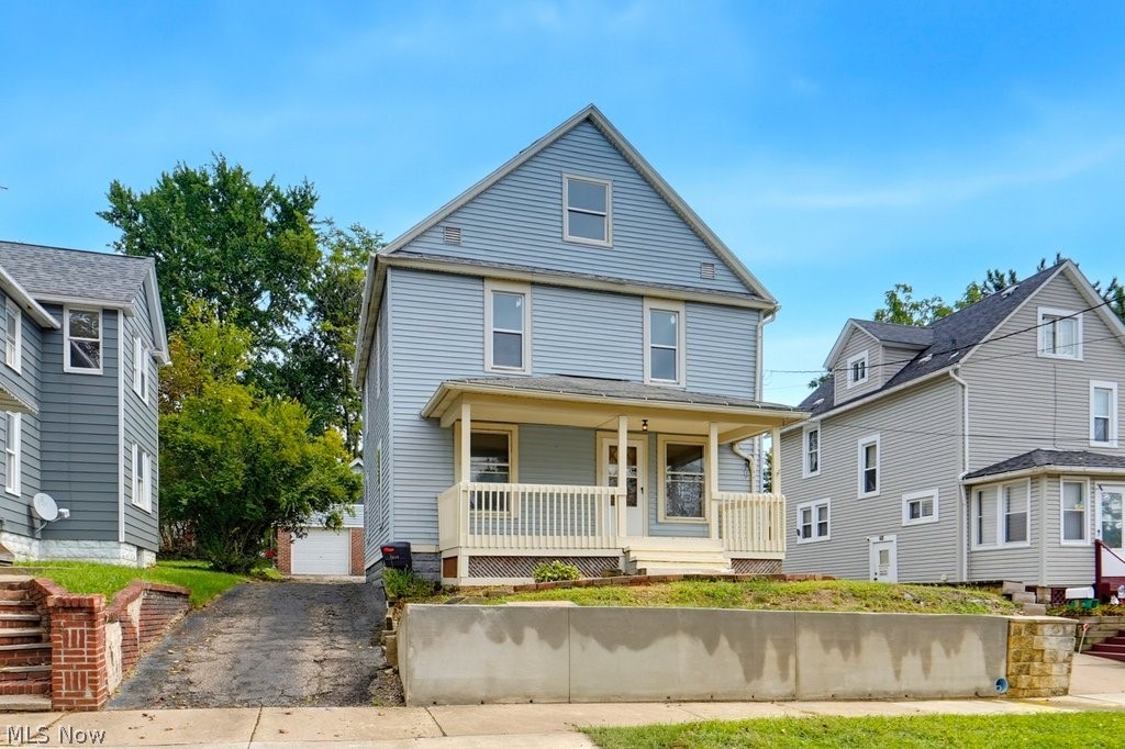 2121 10th Street SW Akron OH 44314