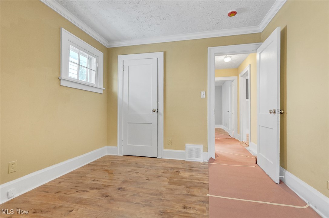 1554 E 221st Street Euclid OH 44117