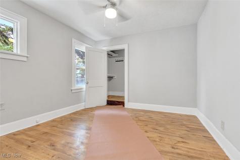 1554 E 221st Street Euclid OH 44117