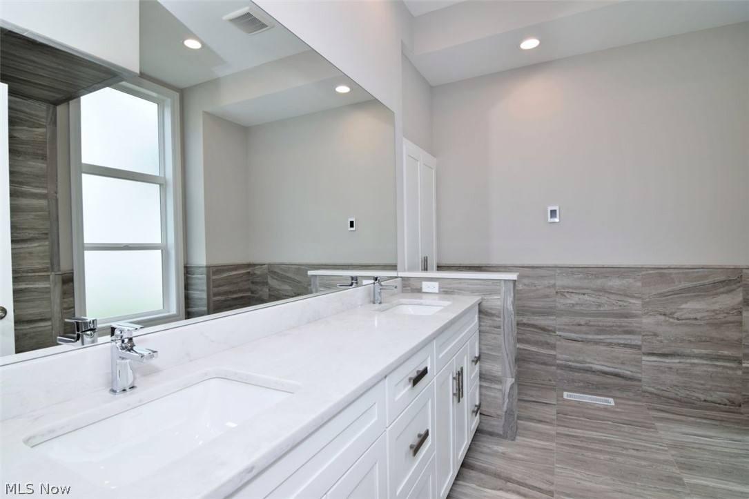 7994 Canyon Ridge Chagrin Falls OH 44023