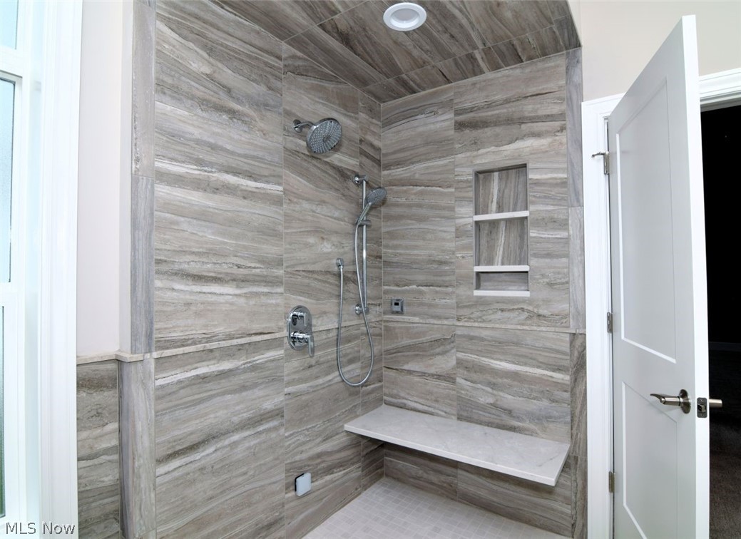 7994 Canyon Ridge Chagrin Falls OH 44023