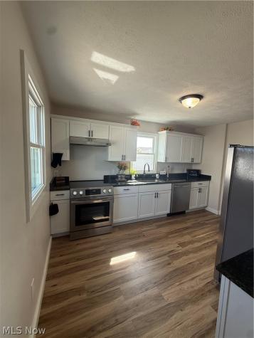 1356 Stratford Street Barberton OH 44203