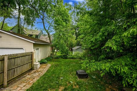1390 Delia Avenue Akron OH 44320