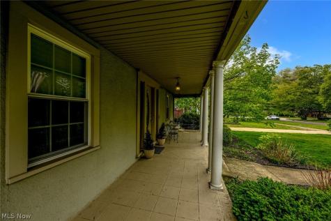 1390 Delia Avenue Akron OH 44320