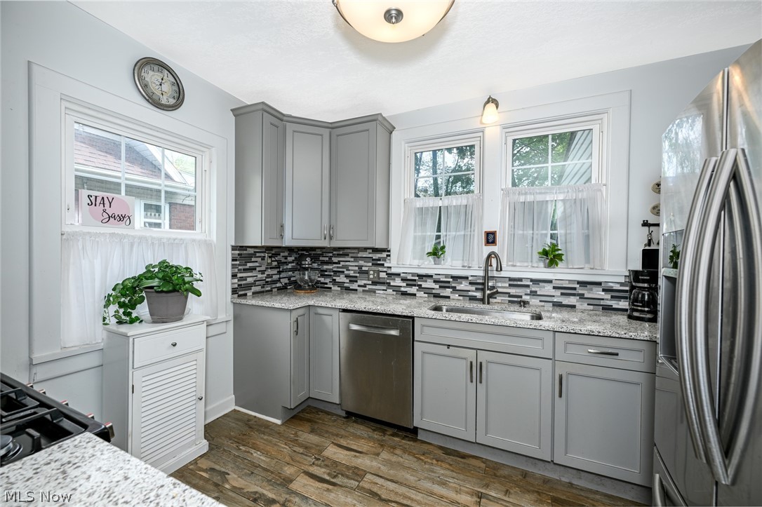 1390 Delia Avenue Akron OH 44320