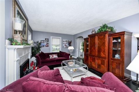 1390 Delia Avenue Akron OH 44320