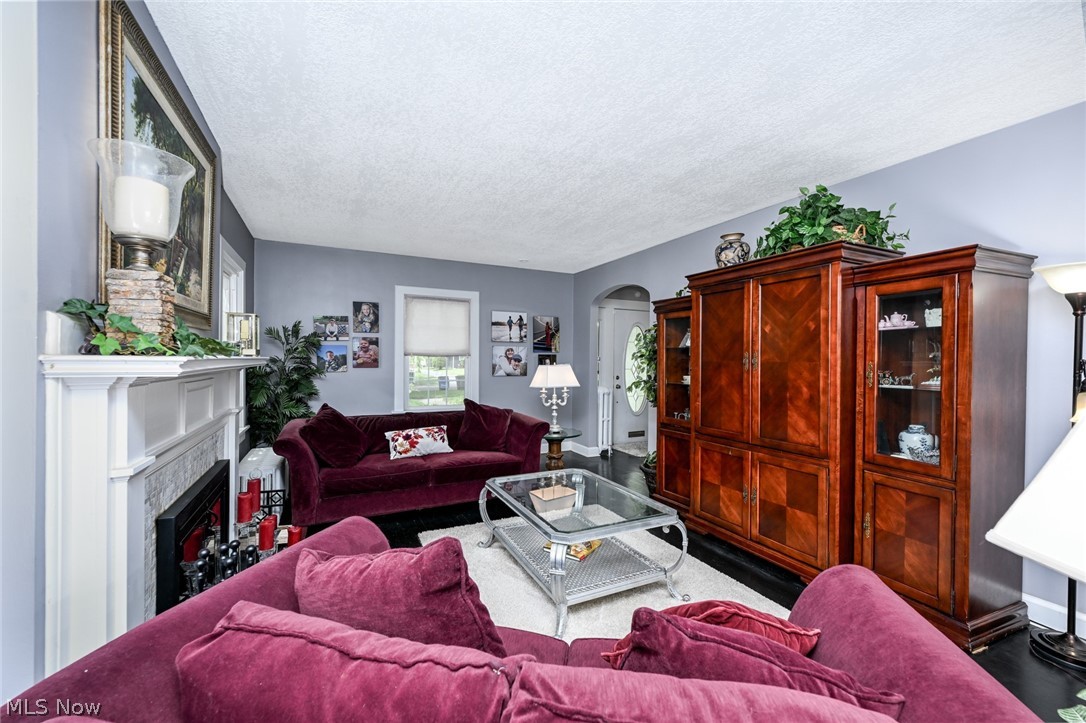 1390 Delia Avenue Akron OH 44320