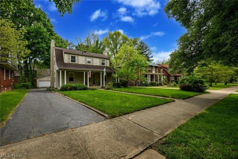 1390 Delia Avenue Akron OH 44320