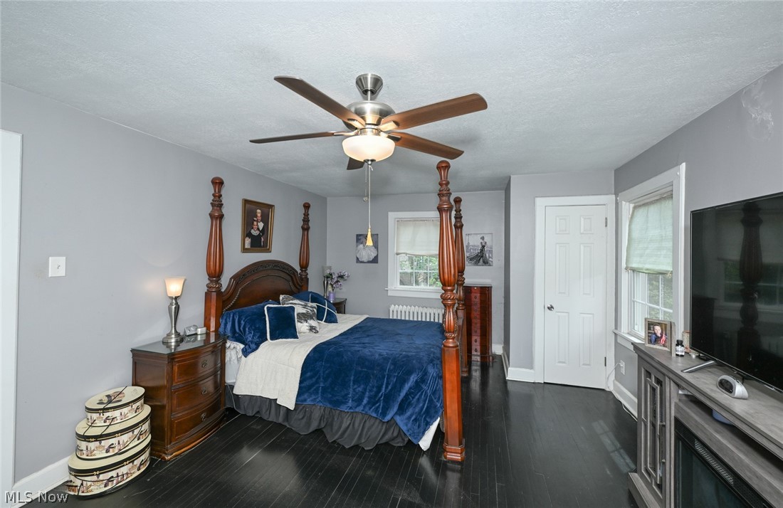 1390 Delia Avenue Akron OH 44320