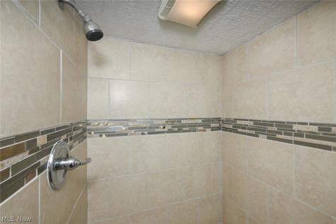 1390 Delia Avenue Akron OH 44320