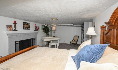 1390 Delia Avenue Akron OH 44320