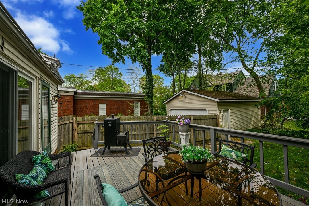 1390 Delia Avenue Akron OH 44320