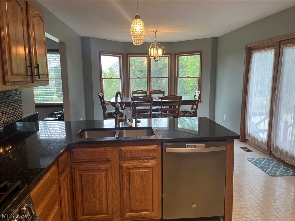 9449 Old State Road Chardon OH 44024