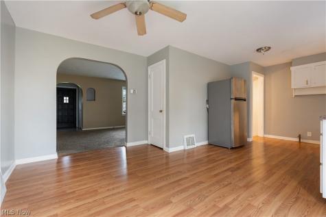 2551 Harsh Avenue SE Massillon OH 44646