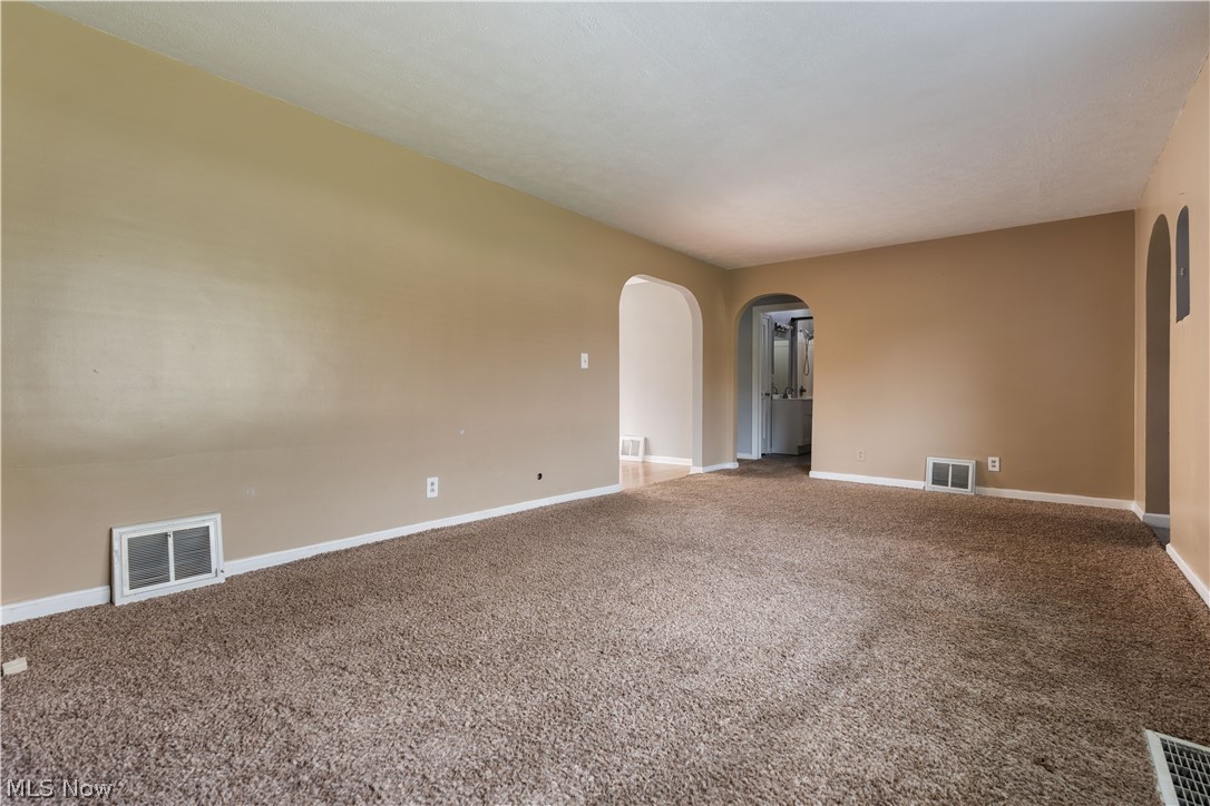 2551 Harsh Avenue SE Massillon OH 44646