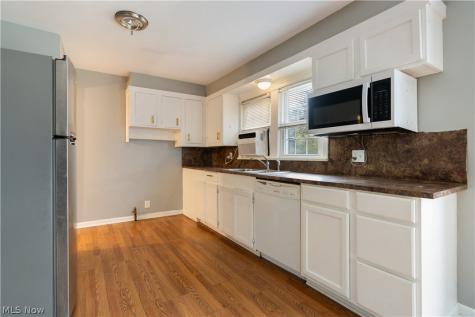 2551 Harsh Avenue SE Massillon OH 44646