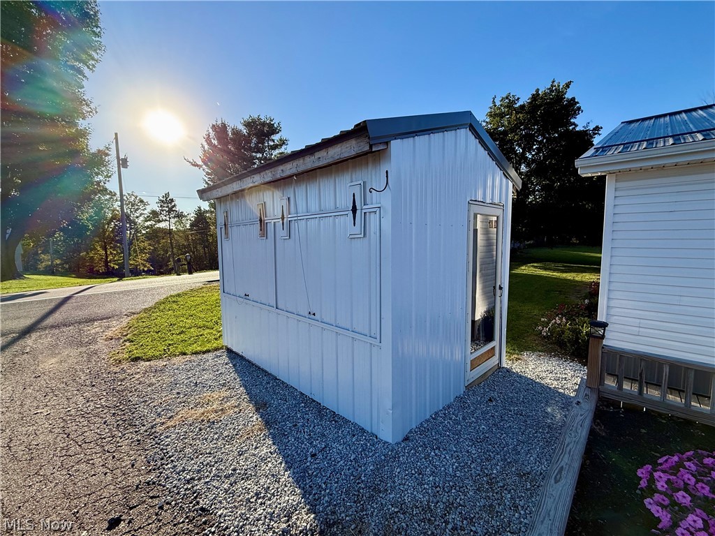 16916 State Route 644 Salineville OH 43945