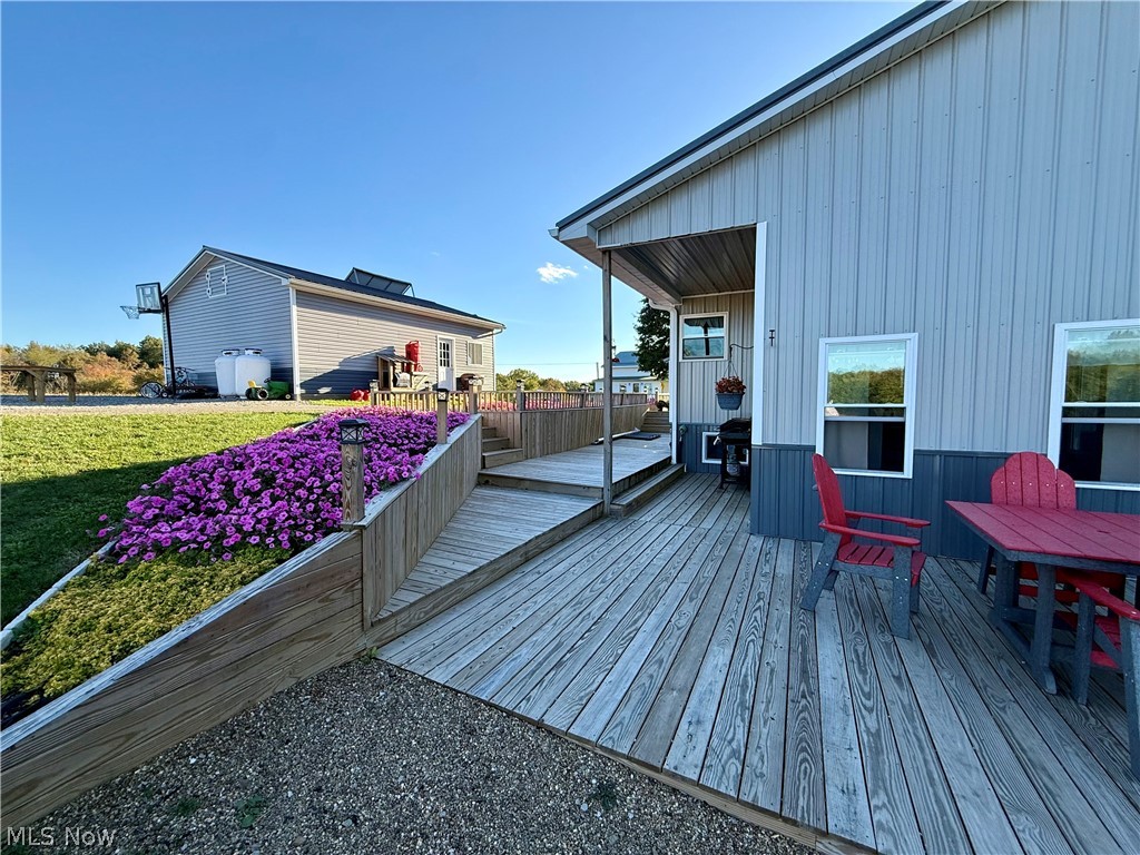 16916 State Route 644 Salineville OH 43945