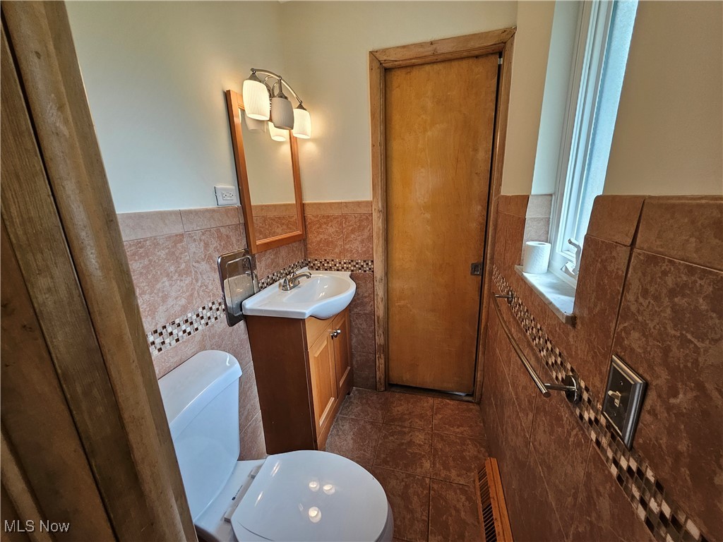 2070 Thurmont Road Akron OH 44313