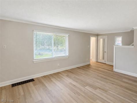 1352 Diagonal Road Akron OH 44320