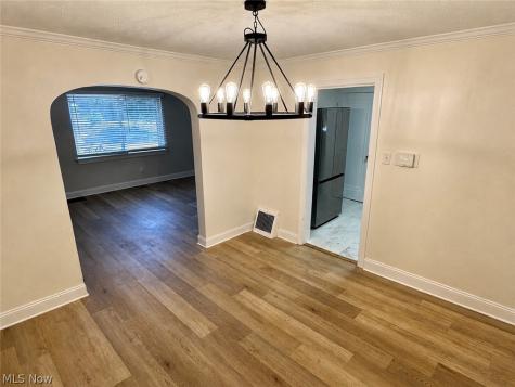 1352 Diagonal Road Akron OH 44320