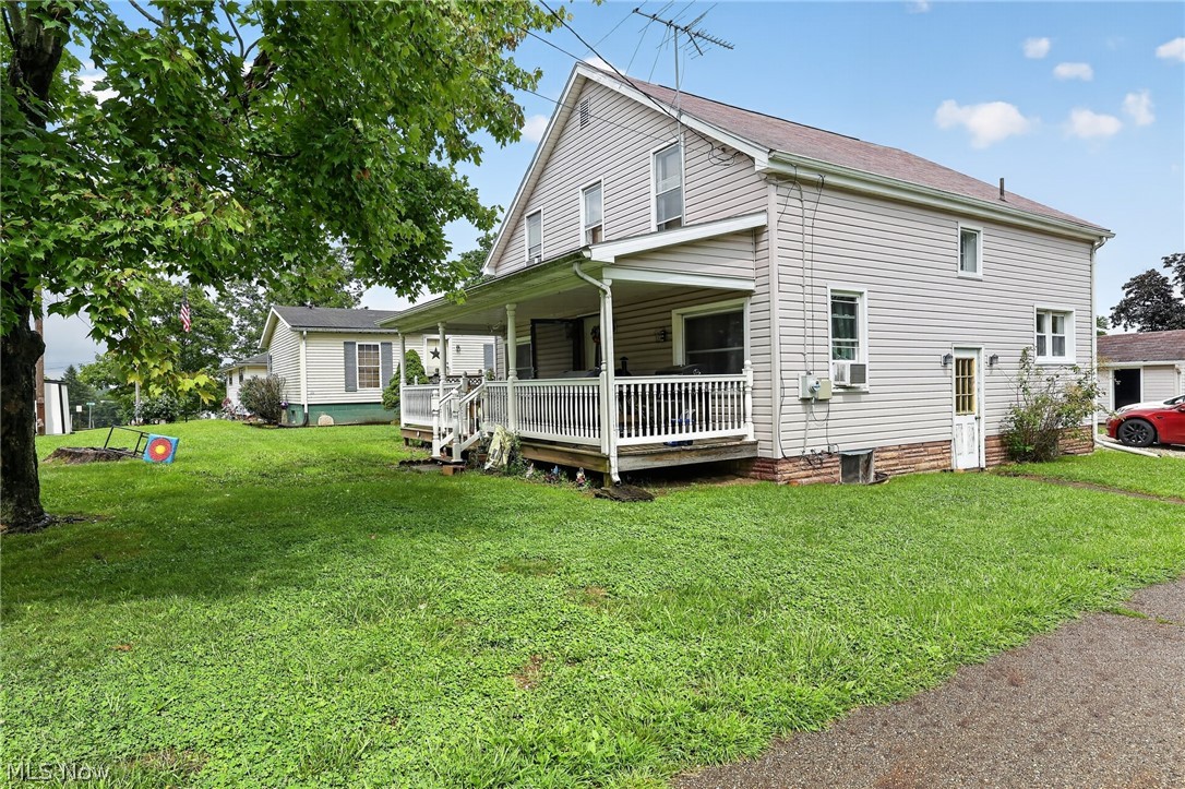620 Lincoln Avenue NW Carrollton OH 44615