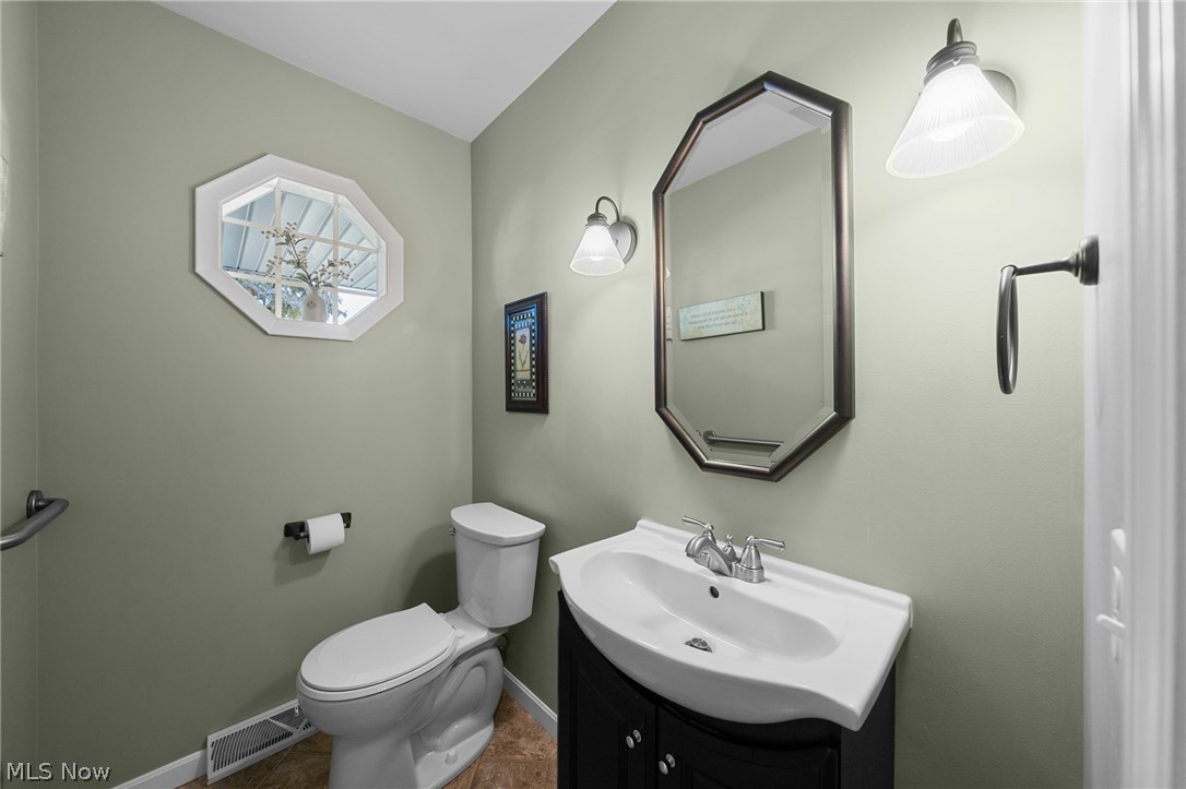 802 Deerfield Lane NE Massillon OH 44646