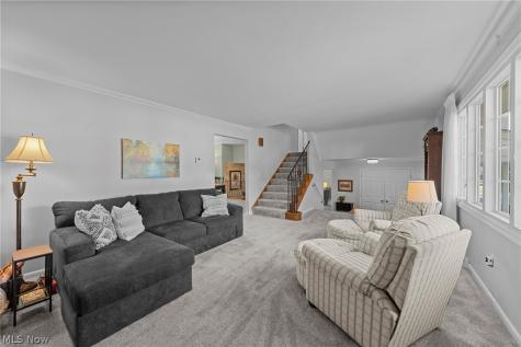 802 Deerfield Lane NE Massillon OH 44646
