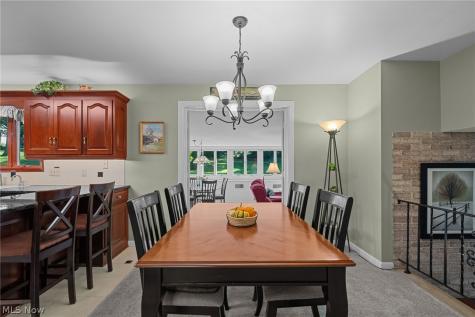 802 Deerfield Lane NE Massillon OH 44646