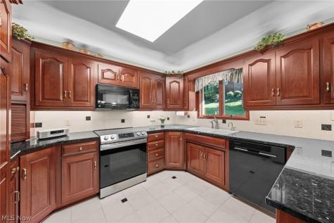 802 Deerfield Lane NE Massillon OH 44646