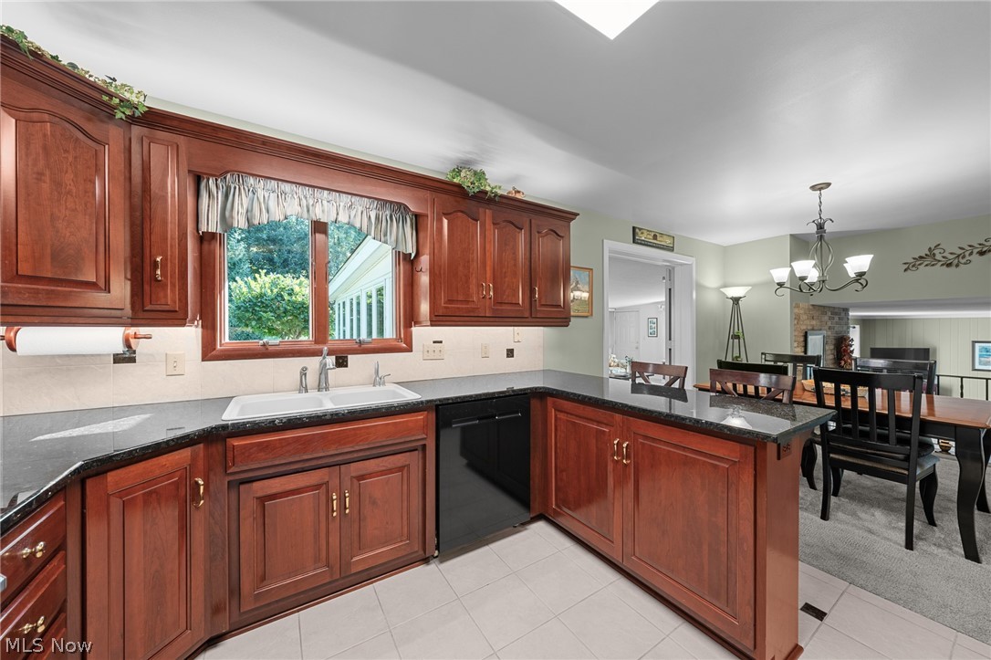 802 Deerfield Lane NE Massillon OH 44646