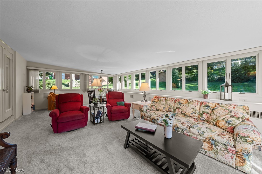 802 Deerfield Lane NE Massillon OH 44646
