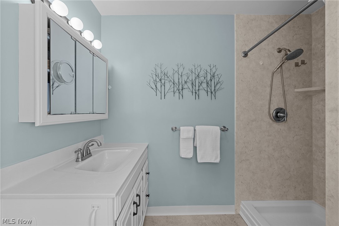802 Deerfield Lane NE Massillon OH 44646