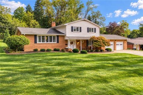 802 Deerfield Lane NE Massillon OH 44646