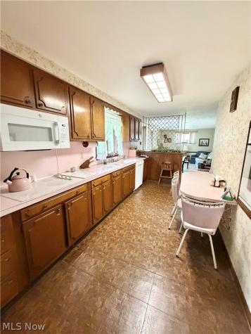 207 Terry Avenue NE Massillon OH 44646