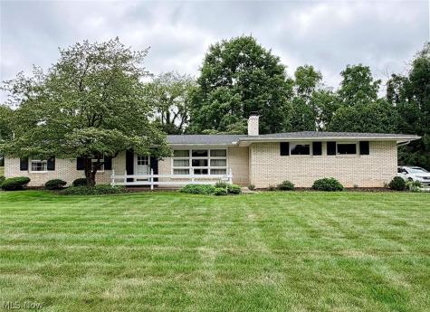 207 Terry Avenue NE Massillon OH 44646