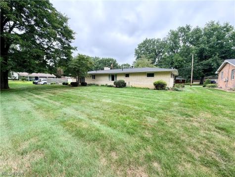 207 Terry Avenue NE Massillon OH 44646