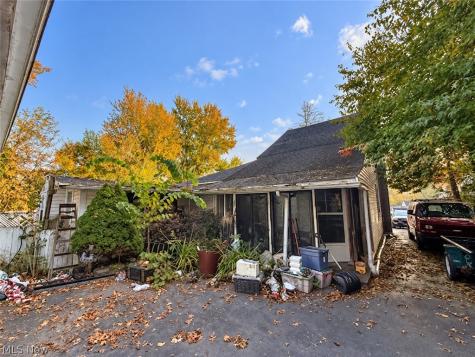 124 N Pleasant Avenue Niles OH 44446