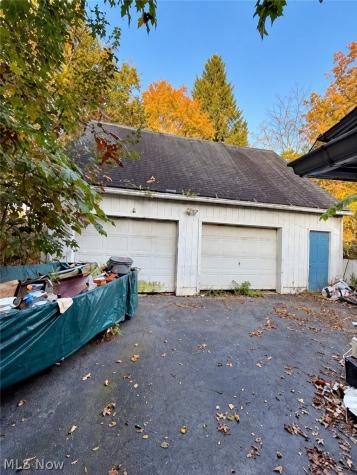 124 N Pleasant Avenue Niles OH 44446