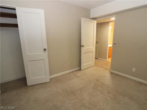 654 Poplar Street Elyria OH 44035