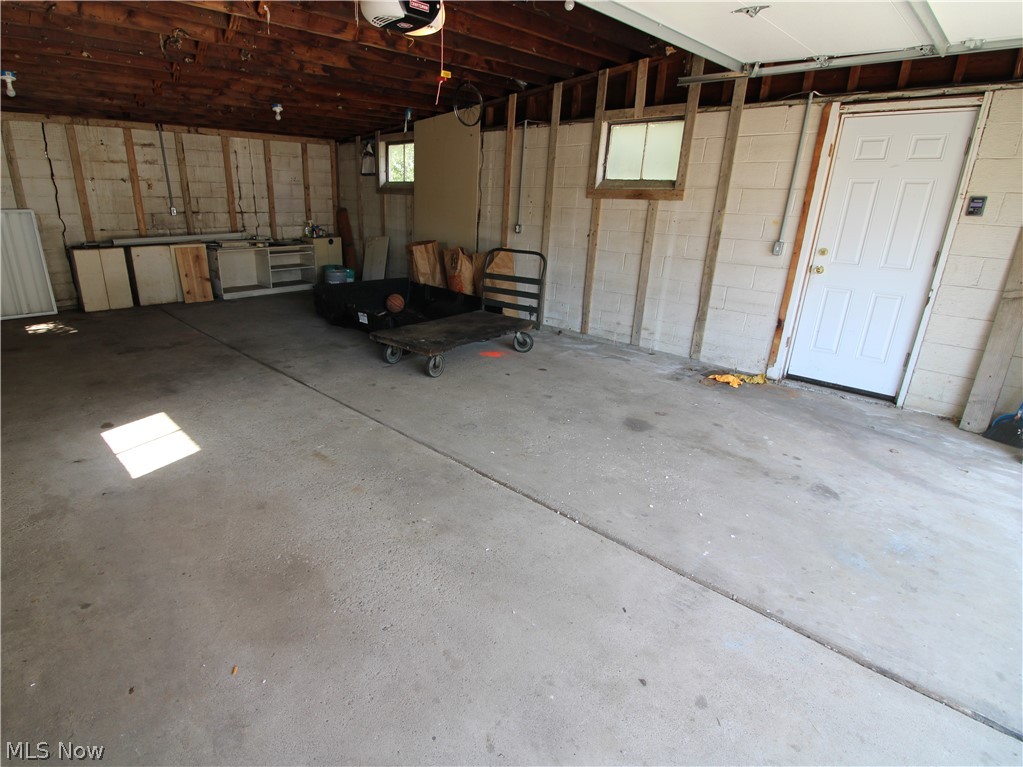 654 Poplar Street Elyria OH 44035