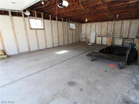 654 Poplar Street Elyria OH 44035